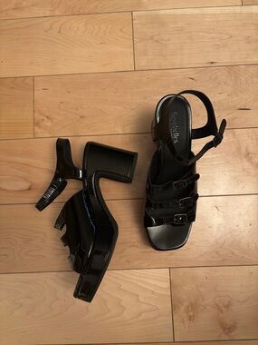Seychelles Shiny Black Patent Triple-Strap Block Heel Sandals